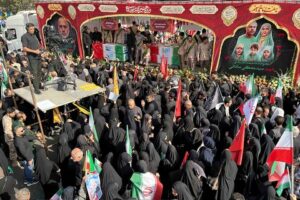 Iran Gelar Pemakaman Negara, Trump Ancam Serang Lagi